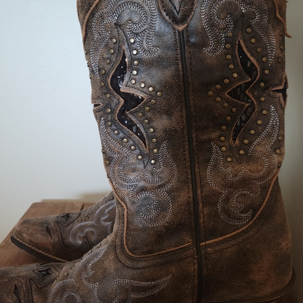 Womens Laredo Cowboy Boots